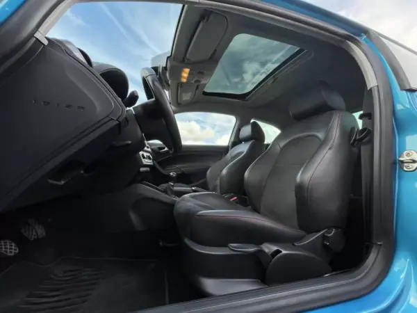 SEAT Ibiza 2016 - 11490 EUR, 123350 km - AUTO.MOTO.pt - 123350km - foto 12 de 23