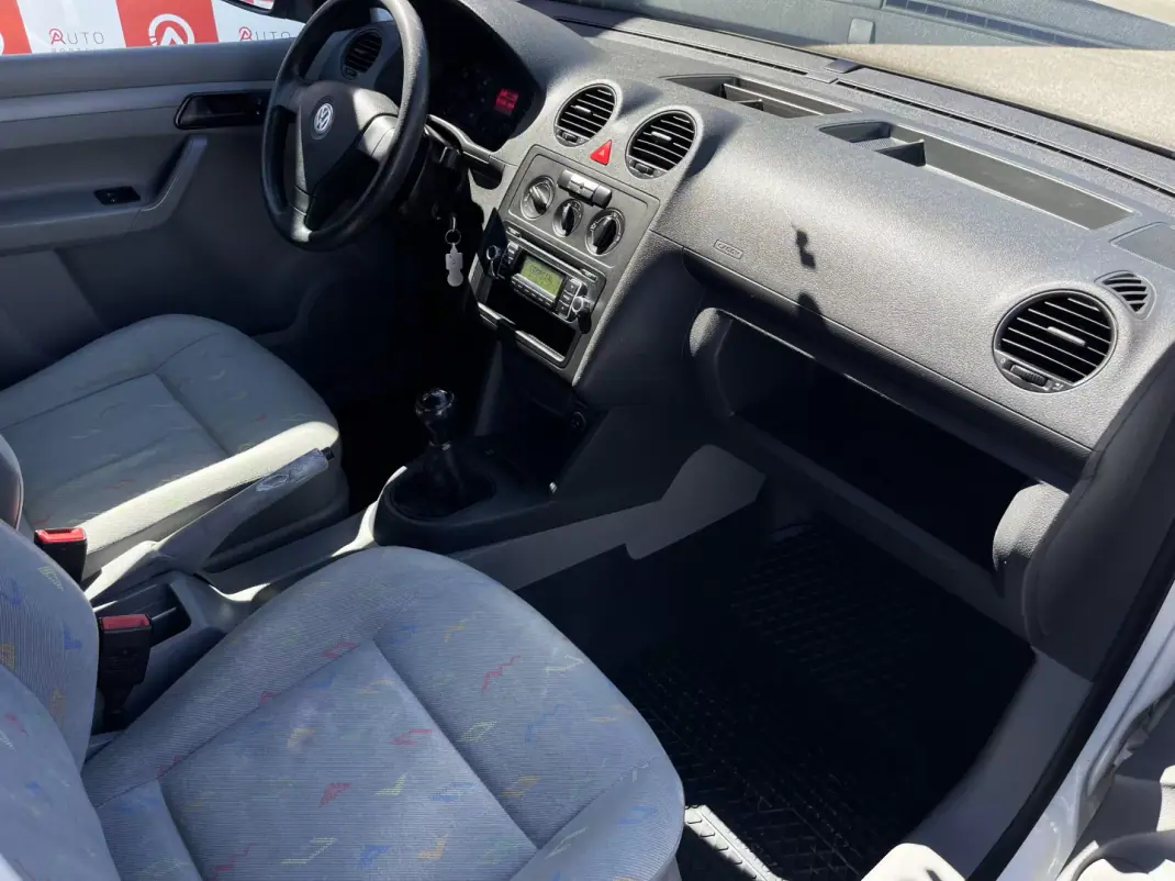 VW CADDY 1.9 TDI EXTRA AC 2010 - 6490 EUR, 307370 km - AUTO.MOTO.pt - 307370km - foto 10 de 16