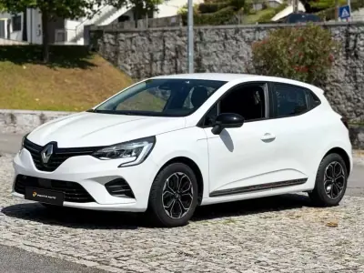 Renault Clio 2020 - 9990 EUR, 131695 km - AUTO.MOTO.pt - 131695km - foto 2 de 10