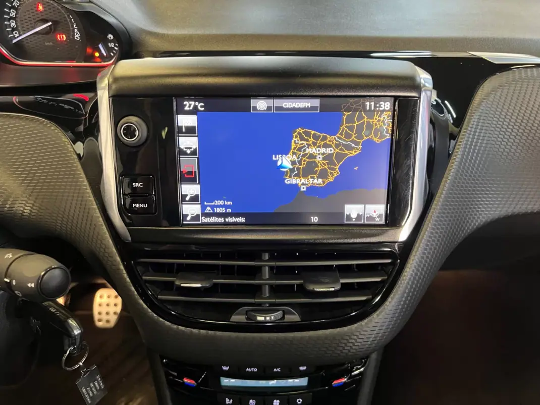 Peugeot 2008 2016 - 10990 EUR, 60000 km - 60000km - foto 36 de 60