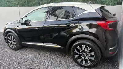 Renault Captur 2023 - 14900 EUR, 78000 km - foto 4 de 12