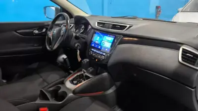 Nissan Qashqai 2015 - 14300 EUR, 140000 km - AUTO.MOTO.pt - 140000km - foto 13 de 20