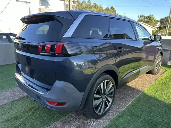Peugeot 5008 2018 - 14900 EUR, 220000 km - AUTO.MOTO.pt - 220000km - foto 9 de 60