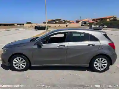 Mercedes-Benz A 160 2014 - 10490 EUR, 210000 km - AUTO.MOTO.pt - 210000km - foto 2 de 14