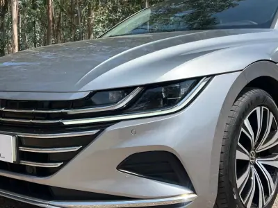 Volkswagen Arteon Shooting Brake 2021 - 27900 EUR, 89450 km - AUTO.MOTO.pt - 89450km - foto 6 de 43
