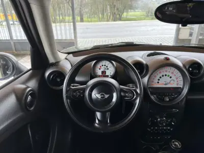 MINI Countryman 2011 - 9750 EUR, 208387 km - AUTO.MOTO.pt - 208387km - foto 20 de 30