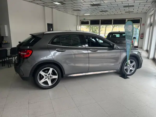 Mercedes-Benz GLA 200 2019 - 27500 EUR, 144556 km - AUTO.MOTO.pt - 144556km - foto 3 de 9