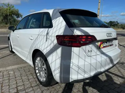 Audi A3 Sportback 2015 - 15900 EUR, 151923 km - AUTO.MOTO.pt - 151923km - foto 4 de 30