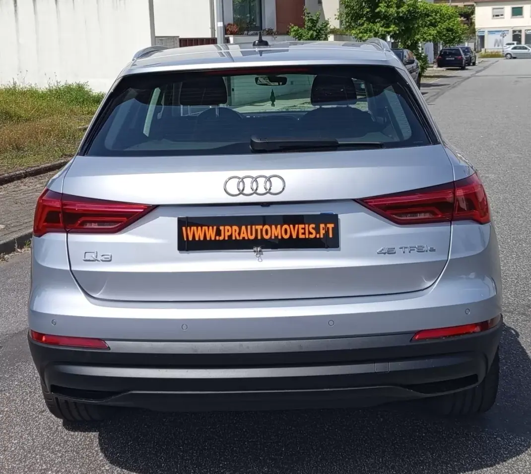 Audi Q3 2021 - 29990 EUR, 48370 km - AUTO.MOTO.pt - 48370km - foto 8 de 9