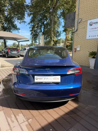 Tesla Model 3 2020 - 23500 EUR, 148444 km - foto 4 de 9