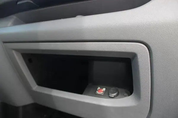 Opel Vivaro 2022 - 26900 EUR, 66638 km - AUTO.MOTO.pt - 66638km - foto 15 de 18