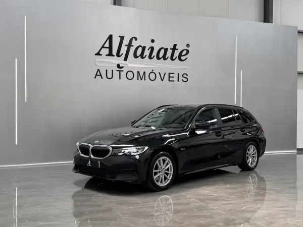 BMW 320 2022 - 27890 EUR, 93000 km - AUTO.MOTO.pt - 93000km - foto 4 de 39