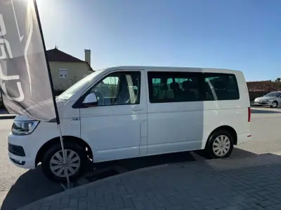 Volkswagen Caravelle 2020 - 33750 EUR, 40492 km - AUTO.MOTO.pt - 40492km - foto 5 de 38
