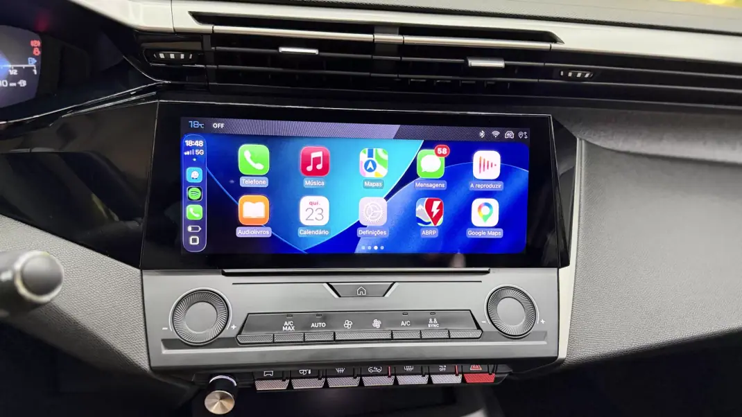 Peugeot 308 2025 - 24500 EUR, 7700 km - AUTO.MOTO.pt - 7700km - foto 15 de 21