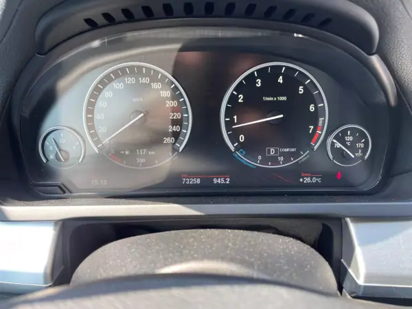 BMW 750 2010 - 33000 EUR, 73000 km - AUTO.MOTO.pt - 73000km - foto 17 de 18