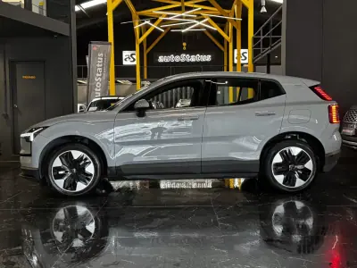Volvo EX30 2024 - 32990 EUR, 14200 km - AUTO.MOTO.pt - 14200km - foto 8 de 32
