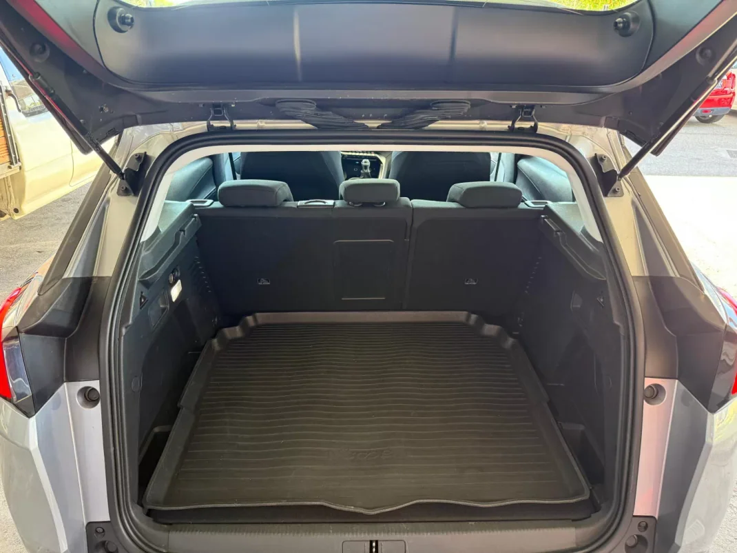 Peugeot 3008 2018 - 18900 EUR, 104582 km - AUTO.MOTO.pt - 104582km - foto 33 de 33