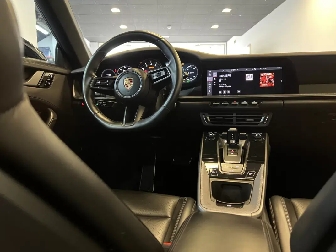 Porsche 992 2019 - 139990 EUR, 90000 km - AUTO.MOTO.pt - 90000km - foto 23 de 56