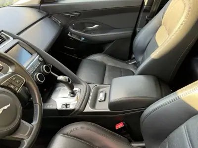 Jaguar E-Pace 2019 - 28500 EUR, 98000 km - AUTO.MOTO.pt - 98000km - foto 7 de 33