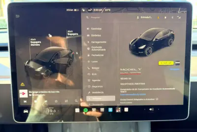 Tesla Model Y 2022 - 32500 EUR, 166000 km - 166000km - foto 19 de 21