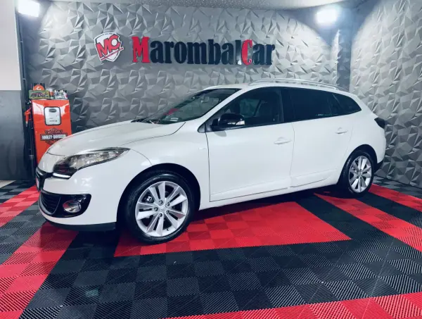 Renault Mégane Sport Tourer 2012 - 7990 EUR, 307778 km - AUTO.MOTO.pt - 307778km - foto 2 de 19