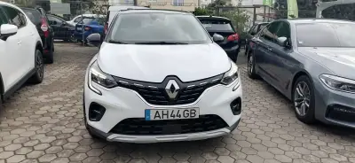 Renault Captur 2021 - 16900 EUR, 98000 km - AUTO.MOTO.pt - 98000km - foto 2 de 9