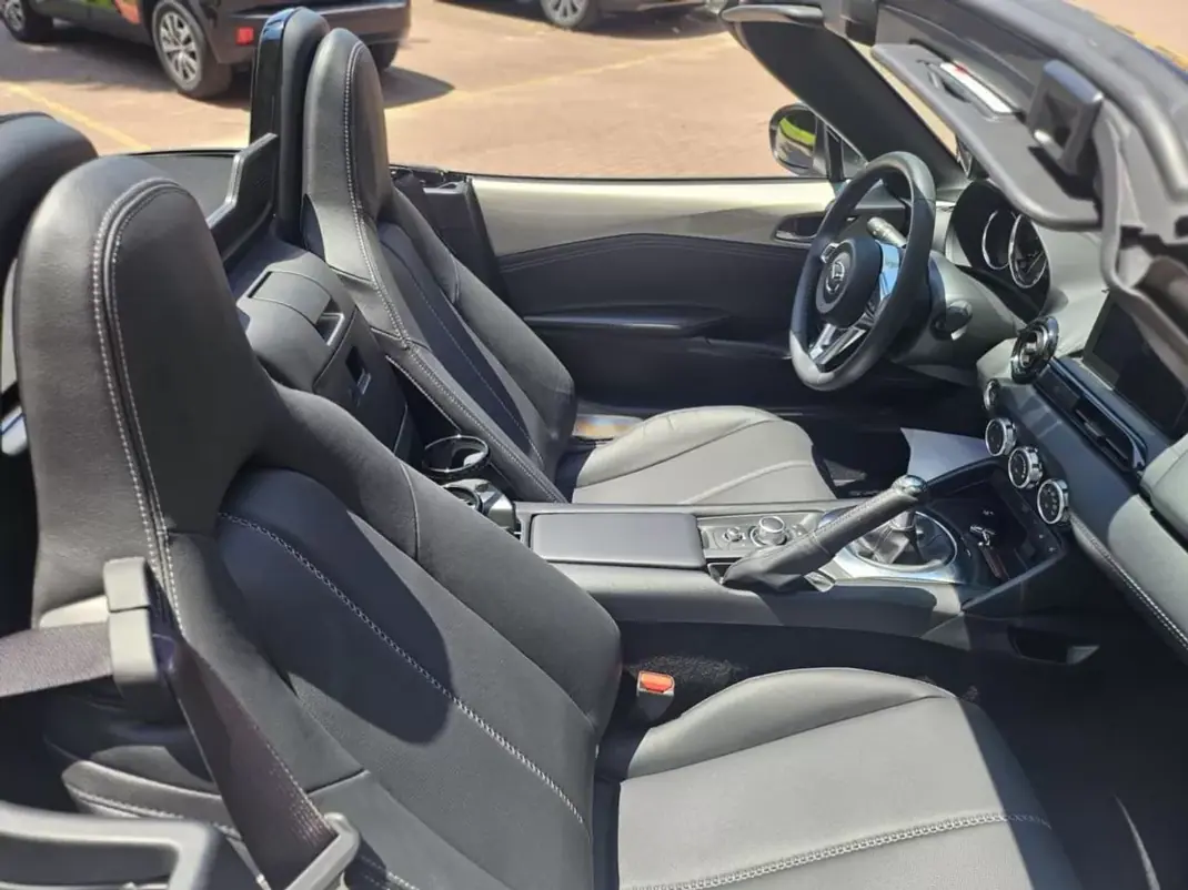 Mazda MX-5 2022 - 31480 EUR, 2900 km - AUTO.MOTO.pt - 2900km - foto 15 de 19