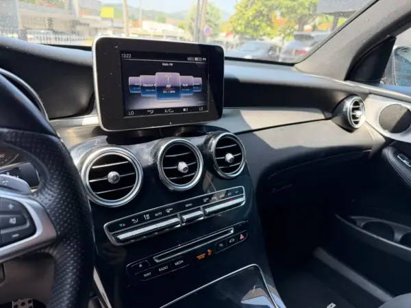 Mercedes-Benz GLC 250 2017 - 41500 EUR, 145000 km - AUTO.MOTO.pt - 145000km - foto 10 de 15