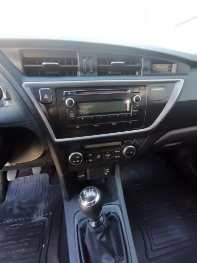 Toyota 2014 - 8500 EUR, 204000 km - 204000km - foto 8 de 10