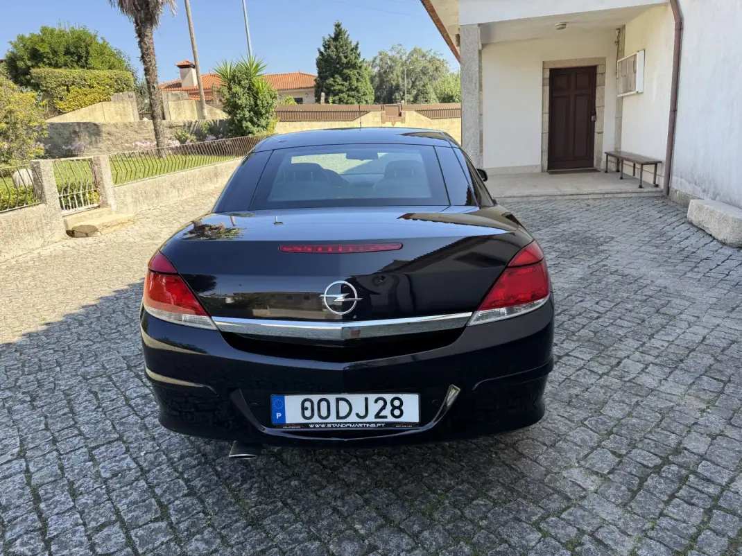 Opel Astra Cabrio 2006 - 7499 EUR, 97000 km - 97000km - foto 11 de 25