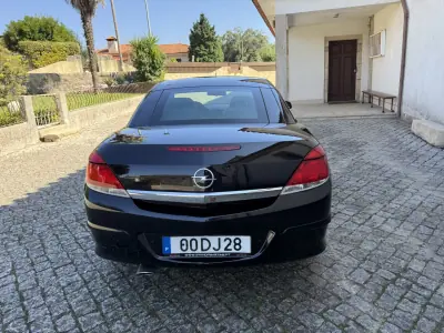 Opel Astra Cabrio 2006 - 7499 EUR, 97000 km - 97000km - foto 11 de 25