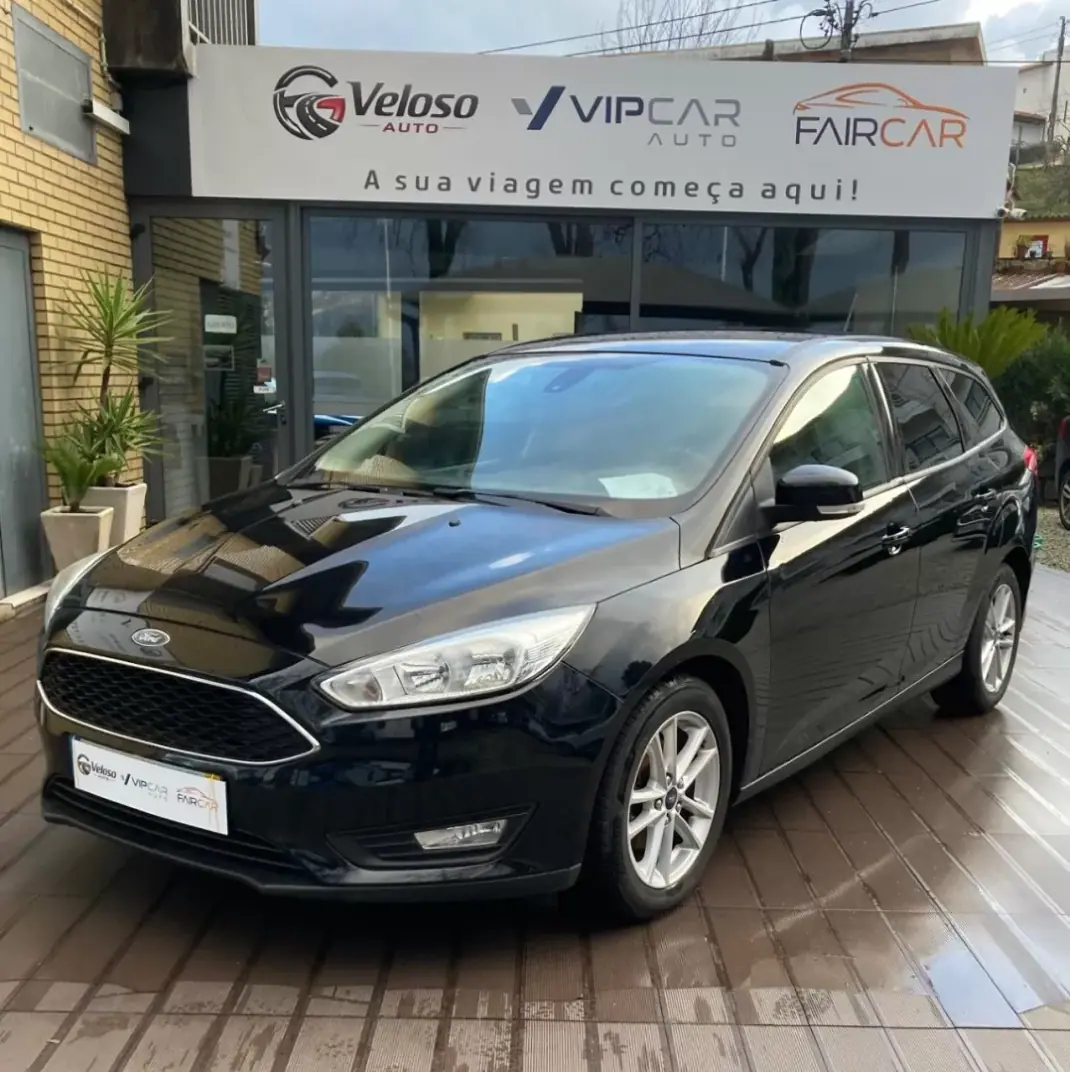 Ford Focus SW 2017 - 9980 EUR, 125000 km - AUTO.MOTO.pt - 125000km - foto 1 de 15