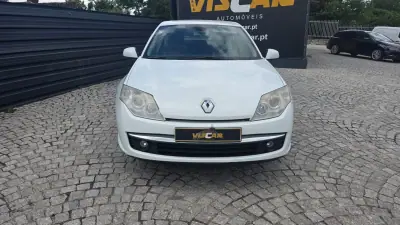 Renault Laguna 2007 - 4490 EUR, 213000 km - AUTO.MOTO.pt - 213000km - foto 7 de 16