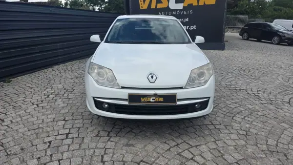 Renault Laguna 2007 - 3490 EUR, 213000 km - AUTO.MOTO.pt - 213000km - foto 7 de 16