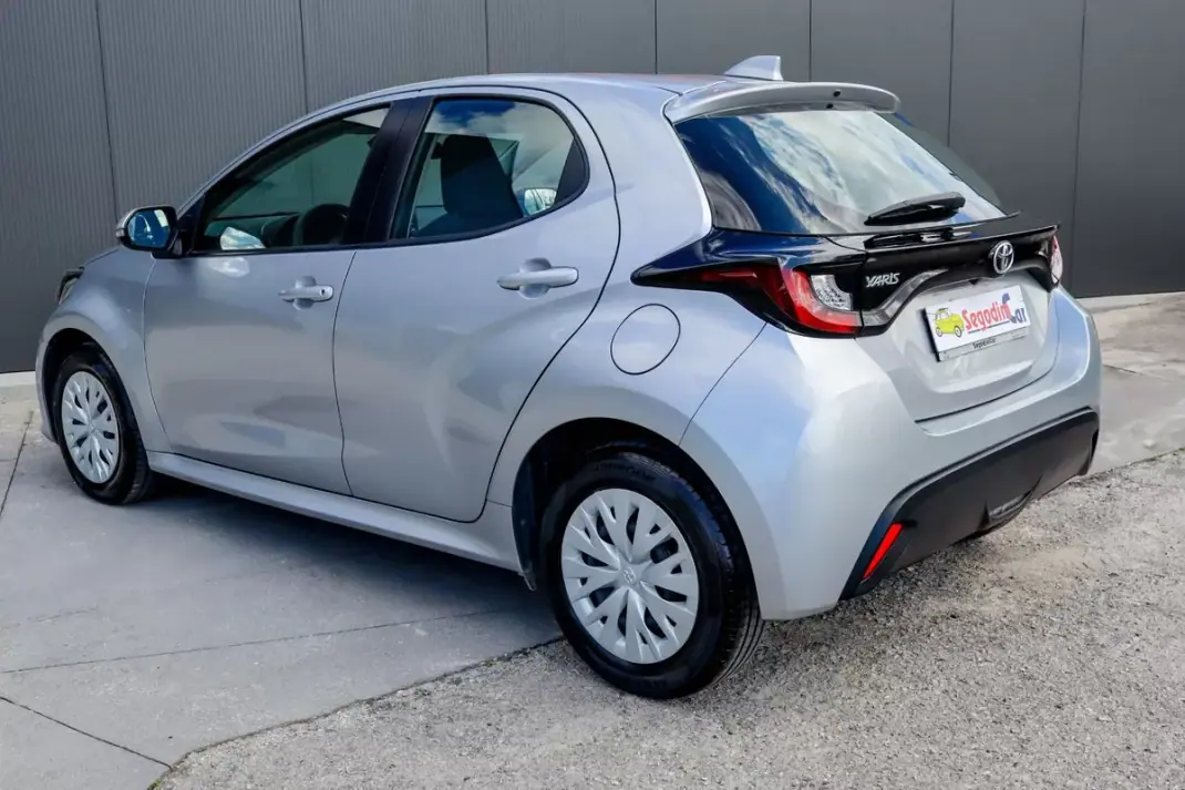 Toyota Yaris 2021 - 14990 EUR, 50250 km - AUTO.MOTO.pt - 50250km - foto 6 de 30