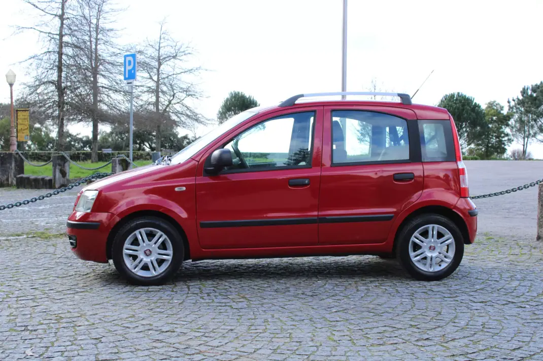 Fiat Panda 2010 - 4500 EUR, 114357 km - AUTO.MOTO.pt - 114357km - foto 5 de 23
