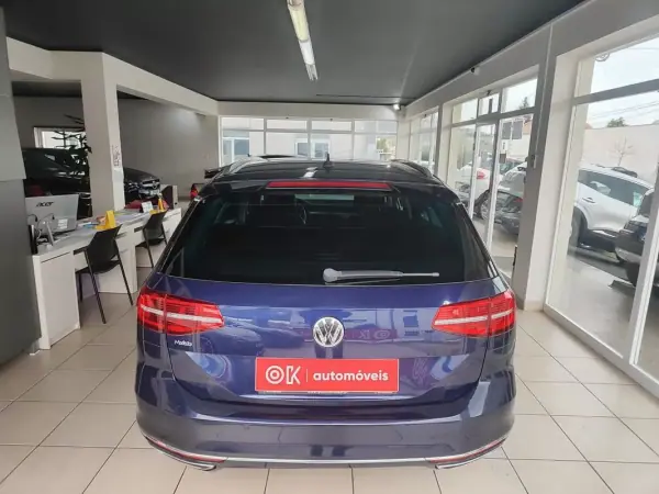 Volkswagen Passat Variant 2018 - 21990 EUR, 137500 km - AUTO.MOTO.pt - 137500km - foto 9 de 44