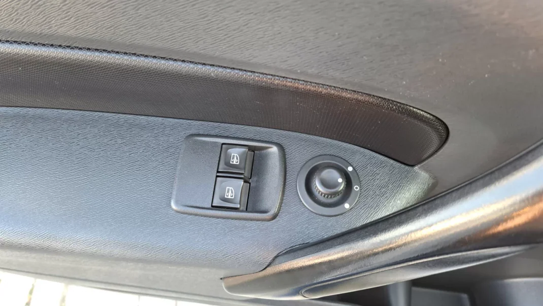 Renault Kangoo 1.5 DCi Maxi 2019 - 18900 EUR, 210580 km - AUTO.MOTO.pt - 210580km - foto 14 de 28