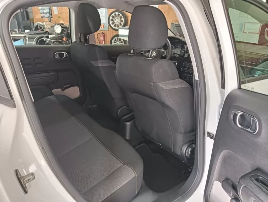 Citroën C3 2018 - 13800 EUR, 156000 km - AUTO.MOTO.pt - 156000km - foto 13 de 14