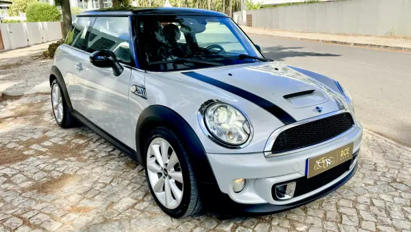 MINI 3 Portas 2011 — foto 2 de 48