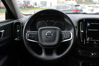 Volvo XC 40 2021 - 24500 EUR, 136304 km - AUTO.MOTO.pt - 136304km - foto 19 de 21