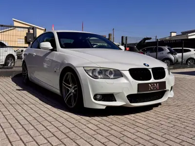 BMW 320 2009 - 13990 EUR, 243000 km - 243000km - foto 5 de 19