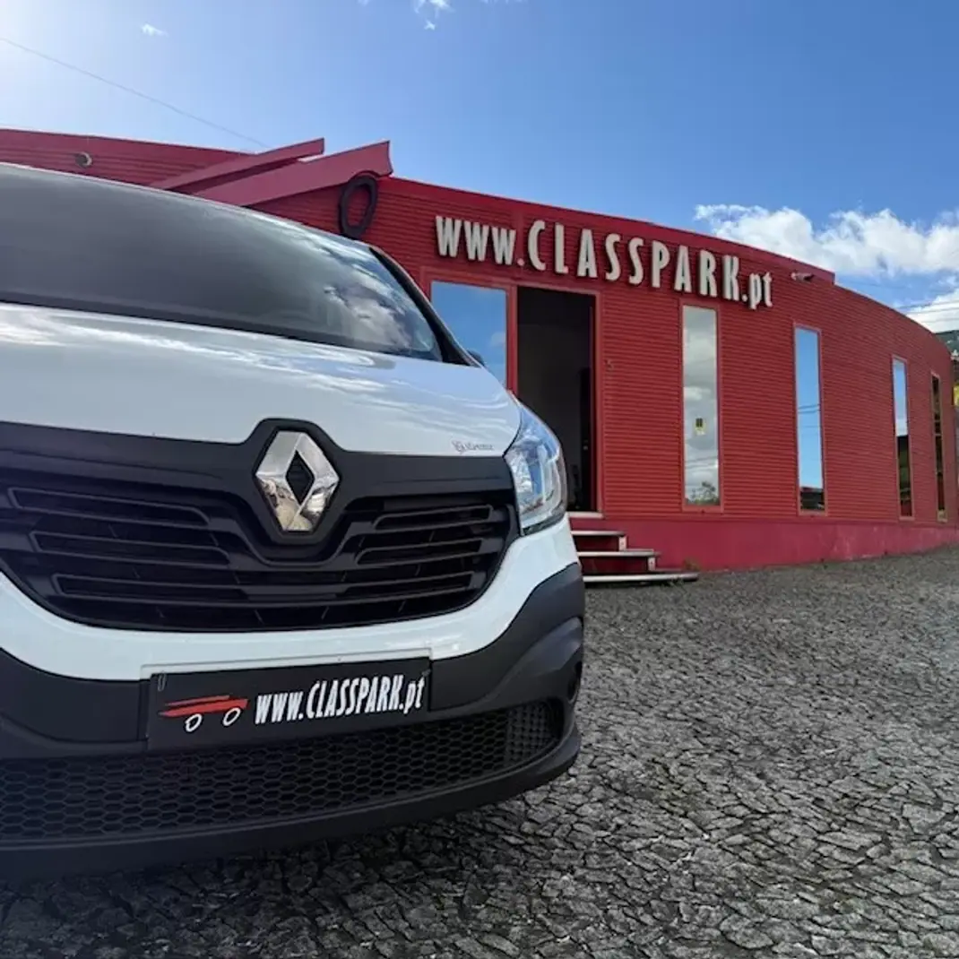 Renault TRAFIC 1.6 DCI GRAND COMFORT 2018 - 13500 EUR, 204000 km - AUTO.MOTO.pt - 204000km - foto 4 de 14