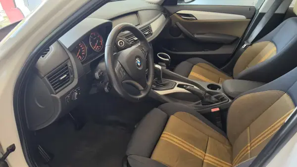 BMW X1 2009 - 13900 EUR, 234438 km - AUTO.MOTO.pt - 234438km - foto 6 de 59