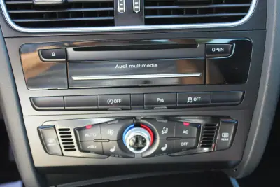 Audi A5 Cabrio 2013 - 19400 EUR, 190000 km - 190000km - foto 22 de 34
