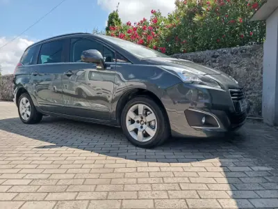 Peugeot 5008 2014 - 5950 EUR, 420000 km - AUTO.MOTO.pt - 420000km - foto 3 de 16