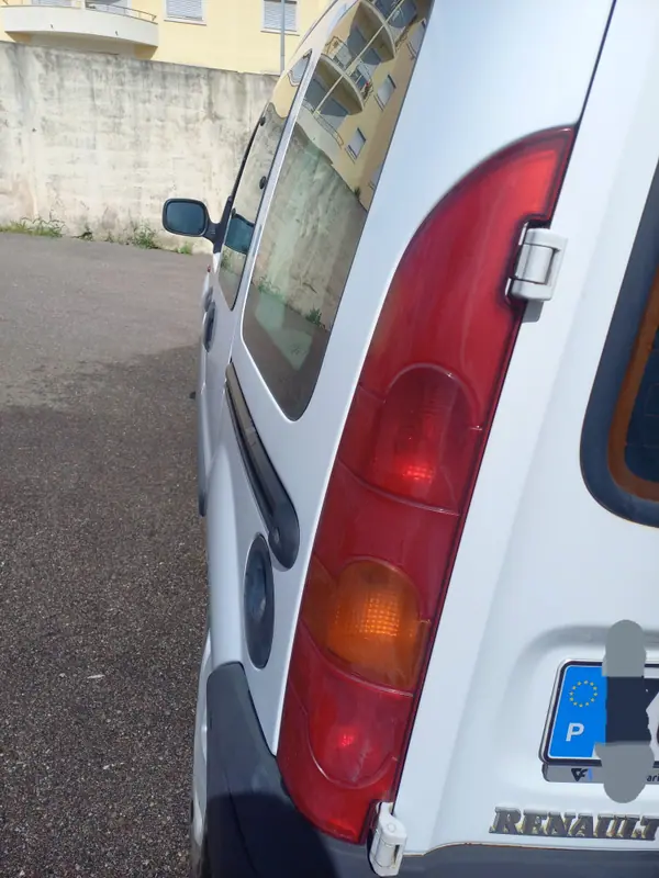 Renault Kangoo 2004 - 4400 EUR, 266000 km - 266000km - foto 5 de 12