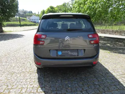Citroën C4 Grand Picasso 2014 - 11490 EUR, 185000 km - AUTO.MOTO.pt - 185000km - foto 8 de 60