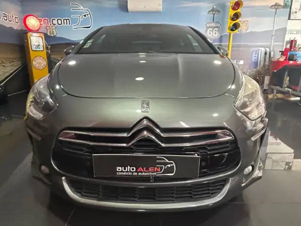 Citroën DS5 2013 - 10500 EUR, 205941 km - AUTO.MOTO.pt - 205941km - foto 2 de 22