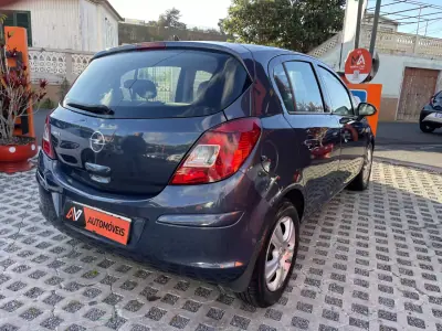 Opel Corsa 2010 - 6950 EUR, 92955 km - AUTO.MOTO.pt - 92955km - foto 7 de 12